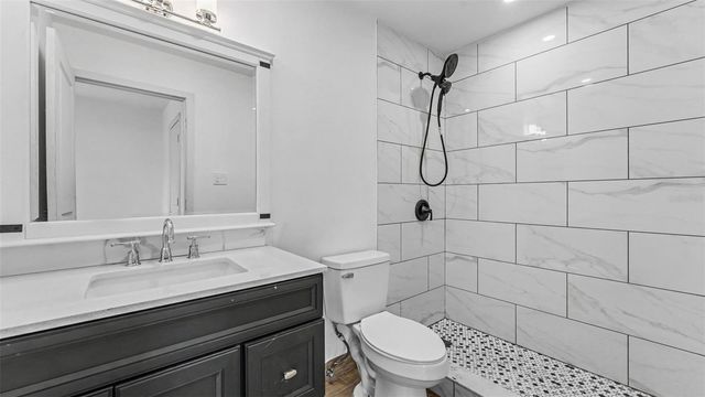 2055 AVENUE C, Mulberry, FL 33860