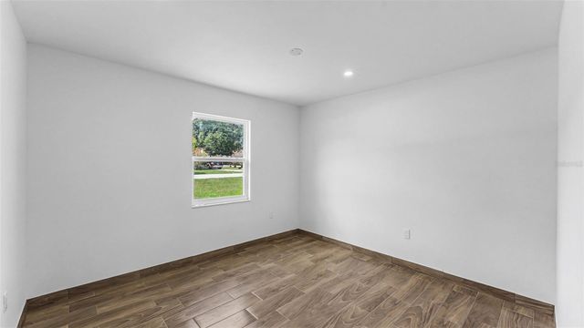 2055 AVENUE C, Mulberry, FL 33860