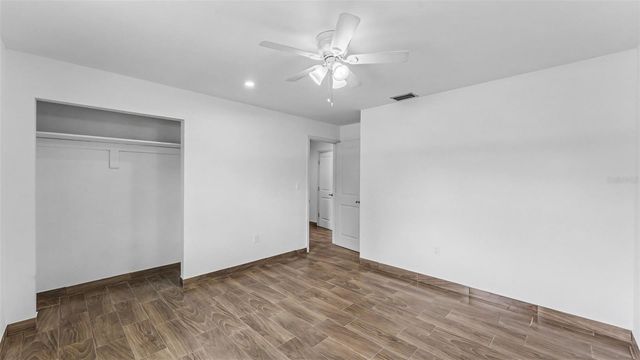 2055 AVENUE C, Mulberry, FL 33860