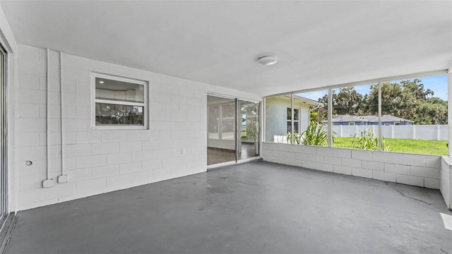 2055 AVENUE C, Mulberry, FL 33860