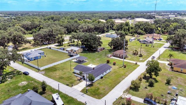 2055 AVENUE C, Mulberry, FL 33860