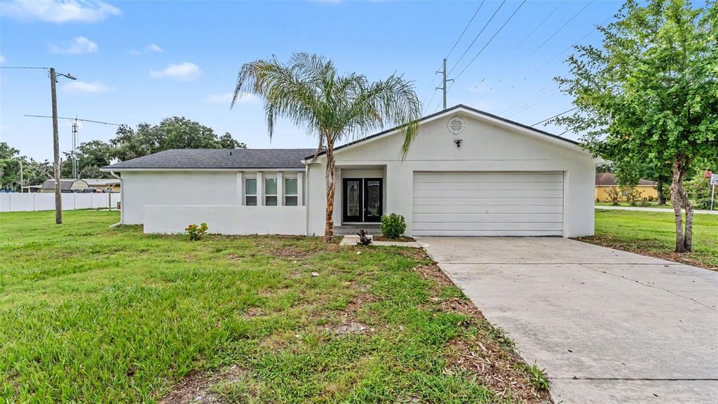 2055 AVENUE C, Mulberry, FL 33860