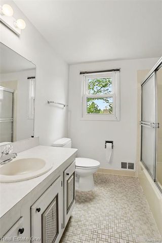 4923 Stamford Drive, West Bloomfield, MI 48323