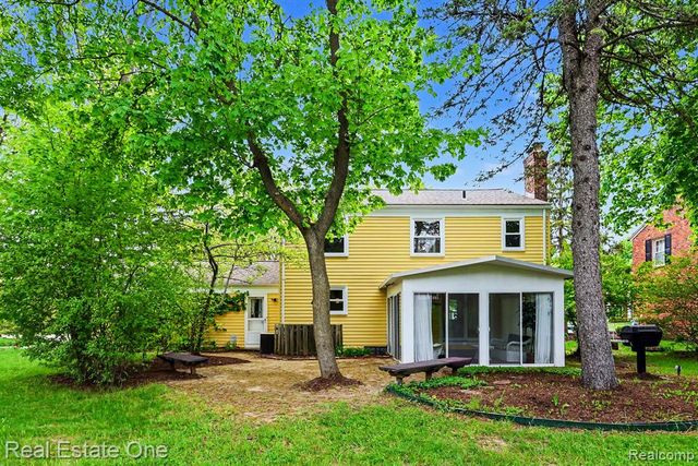 4923 Stamford Drive, West Bloomfield, MI 48323