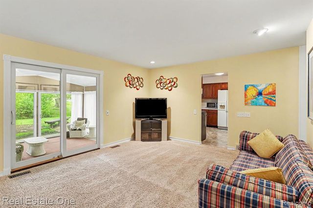4923 Stamford Drive, West Bloomfield, MI 48323