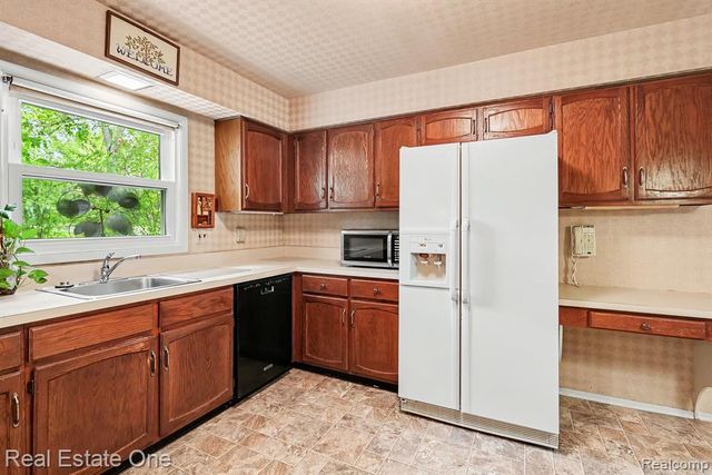 4923 Stamford Drive, West Bloomfield, MI 48323