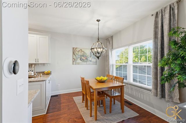 49613 Draper Circle, Plymouth, MI 48170