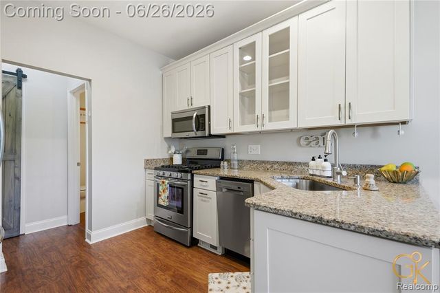 49613 Draper Circle, Plymouth, MI 48170