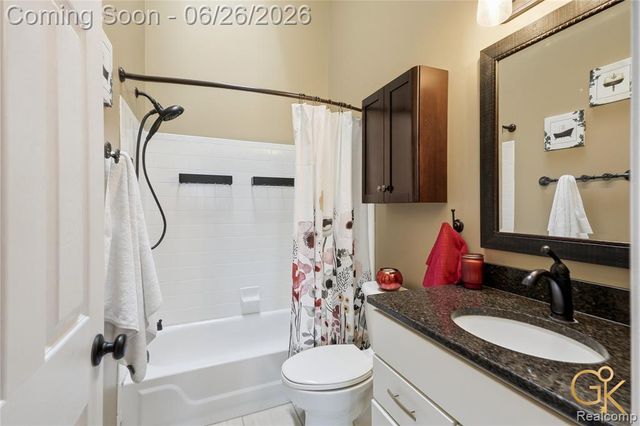 49613 Draper Circle, Plymouth, MI 48170