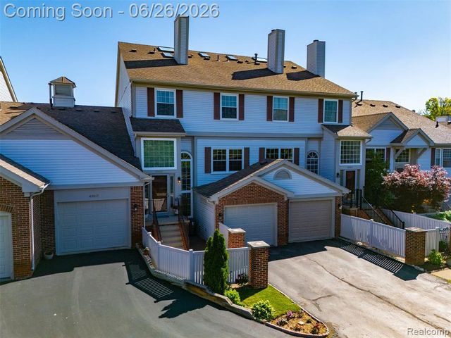 49613 Draper Circle, Plymouth, MI 48170