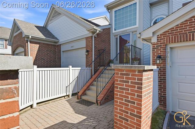 49613 Draper Circle, Plymouth, MI 48170