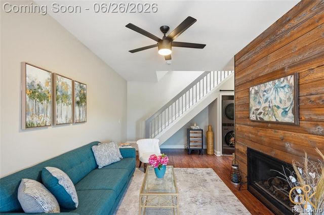49613 Draper Circle, Plymouth, MI 48170