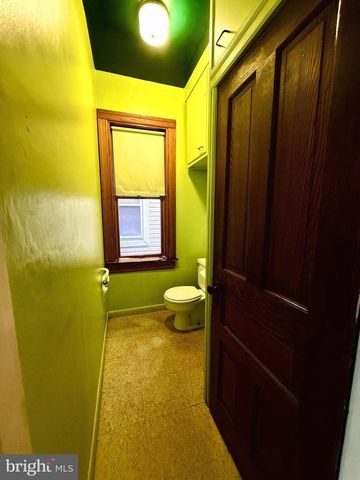 21 E COLLINGS AVE, Collingswood, NJ 08108