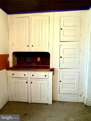 21 E COLLINGS AVE, Collingswood, NJ 08108