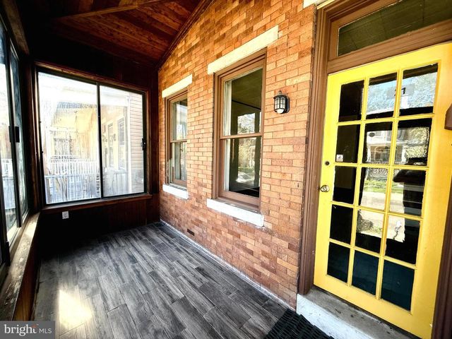 21 E COLLINGS AVE, Collingswood, NJ 08108