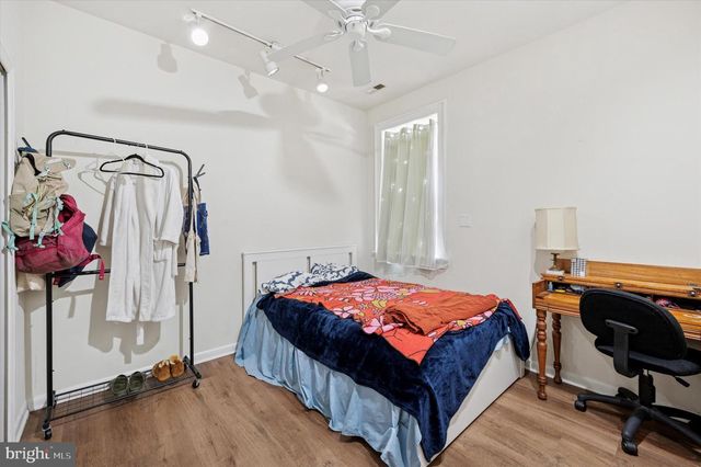 3725 LANCASTER AVE, Philadelphia, PA 19104