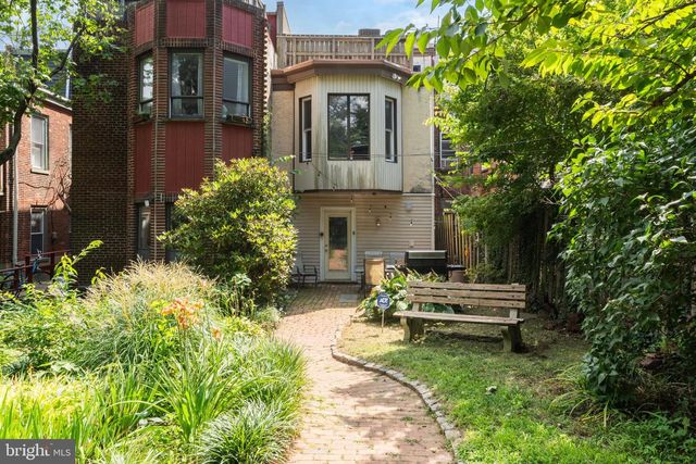 3725 LANCASTER AVE, Philadelphia, PA 19104