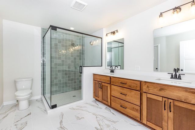 5476 LORI Lane W, West Fargo, ND 58078