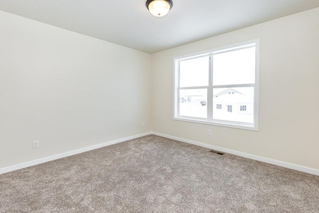 5476 LORI Lane W, West Fargo, ND 58078