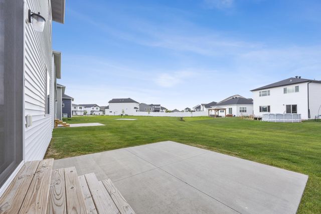 5476 LORI Lane W, West Fargo, ND 58078