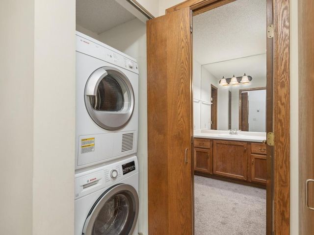 7605 Edinborough Way 6214, Edina, MN 55435