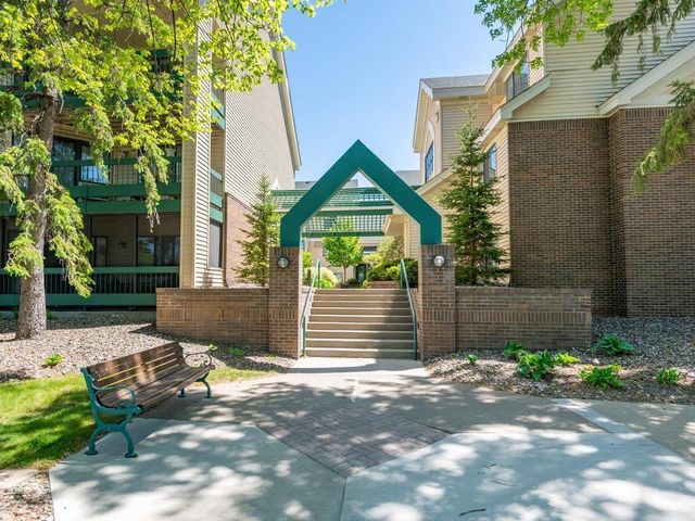 7605 Edinborough Way 6214, Edina, MN 55435