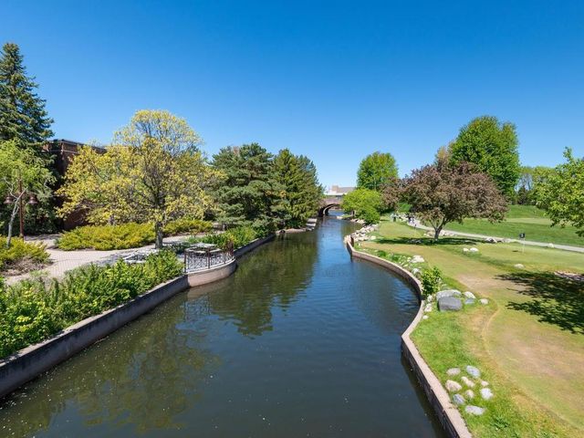 7605 Edinborough Way 6214, Edina, MN 55435