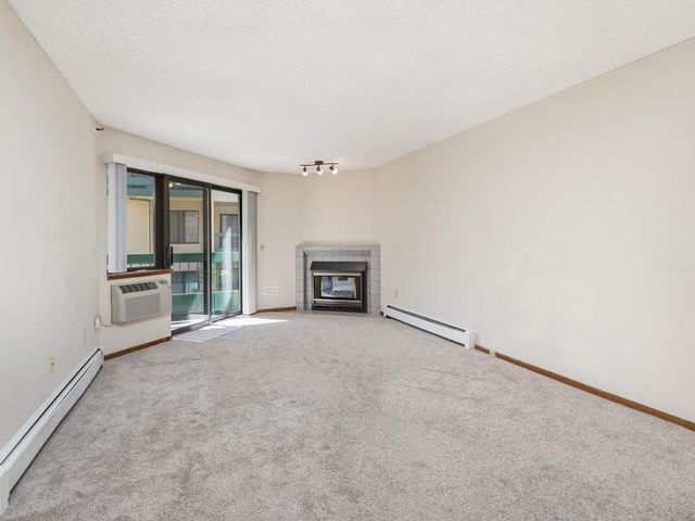 7605 Edinborough Way 6214, Edina, MN 55435