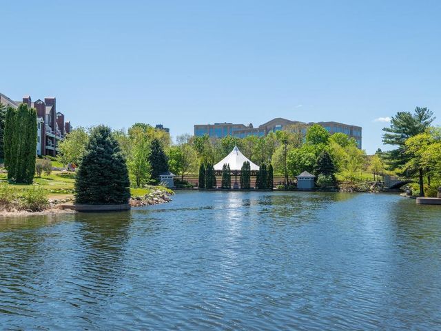 7605 Edinborough Way 6214, Edina, MN 55435