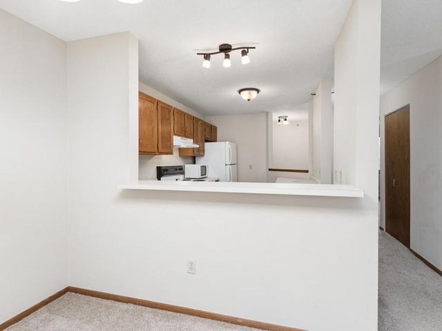 7605 Edinborough Way 6214, Edina, MN 55435