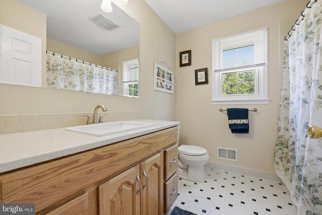1422 GRAND OAK LN, West Chester, PA 19380