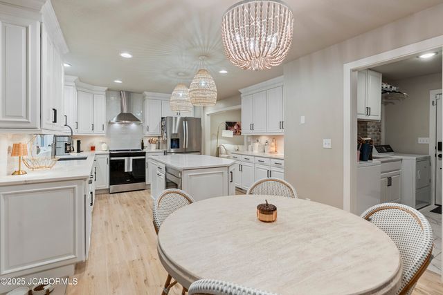 732 HOBBS ROAD, Jefferson City, MO 65109