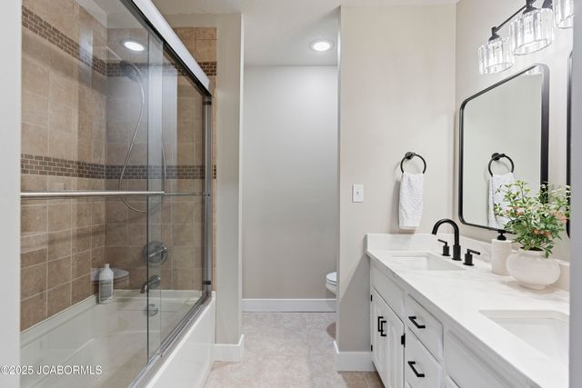 732 HOBBS ROAD, Jefferson City, MO 65109