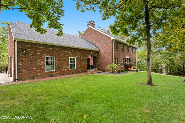 732 HOBBS ROAD, Jefferson City, MO 65109