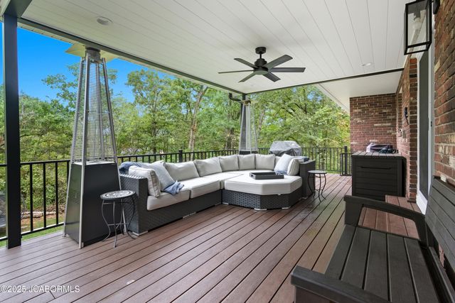 732 HOBBS ROAD, Jefferson City, MO 65109