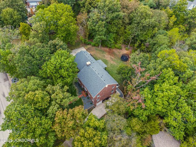 732 HOBBS ROAD, Jefferson City, MO 65109