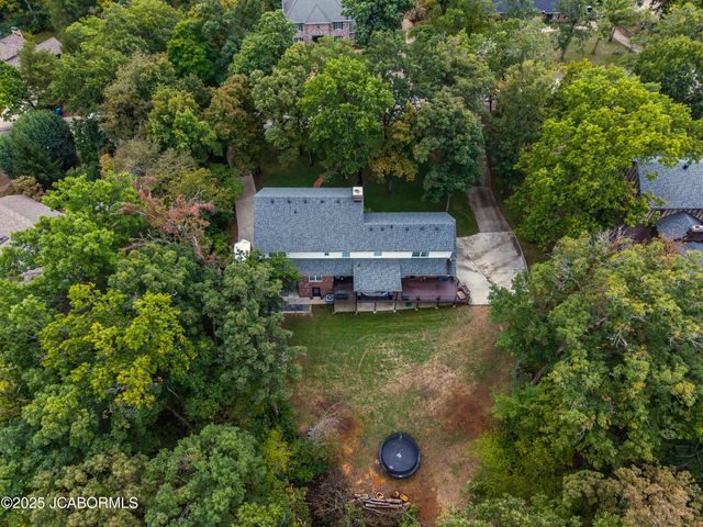 732 HOBBS ROAD, Jefferson City, MO 65109