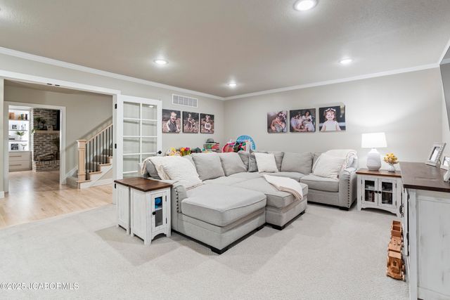 732 HOBBS ROAD, Jefferson City, MO 65109