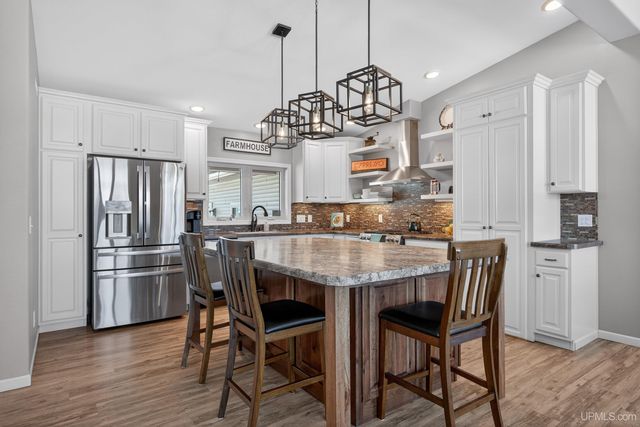 16968 S River Road, Chassell, MI 49916