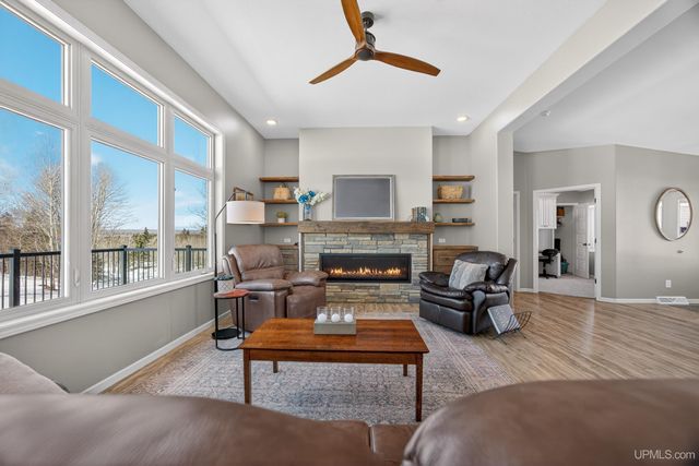 16968 S River Road, Chassell, MI 49916