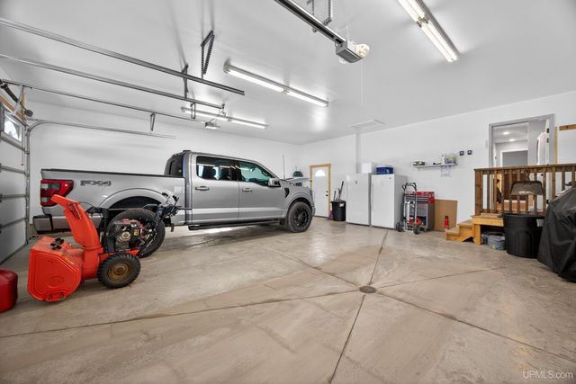 16968 S River Road, Chassell, MI 49916