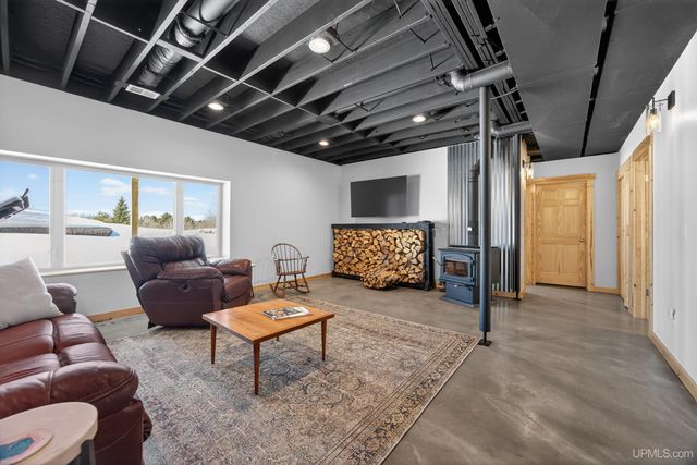 16968 S River Road, Chassell, MI 49916