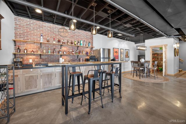 16968 S River Road, Chassell, MI 49916