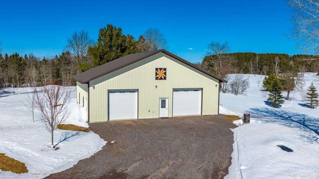 16968 S River Road, Chassell, MI 49916