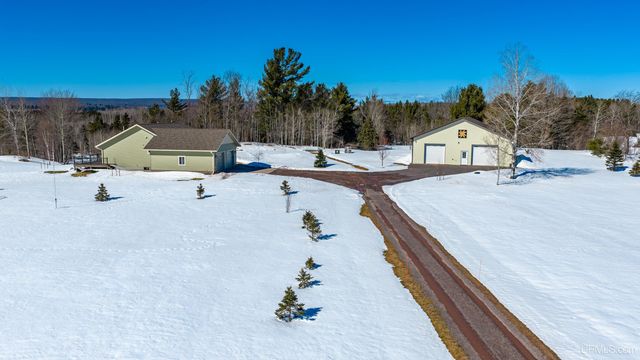 16968 S River Road, Chassell, MI 49916