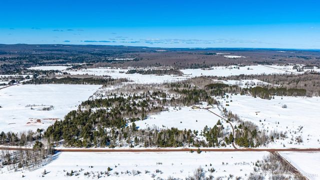 16968 S River Road, Chassell, MI 49916