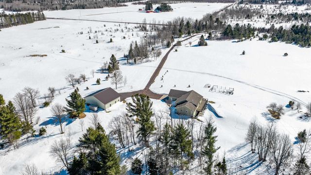 16968 S River Road, Chassell, MI 49916