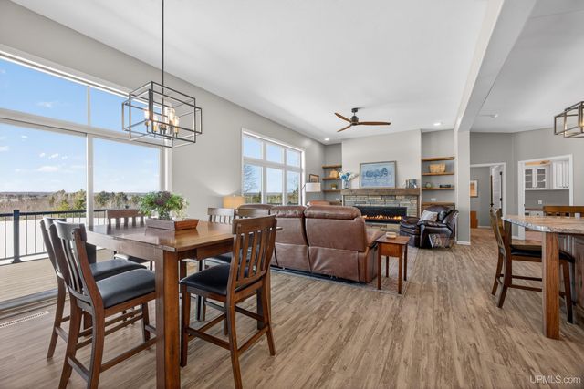 16968 S River Road, Chassell, MI 49916