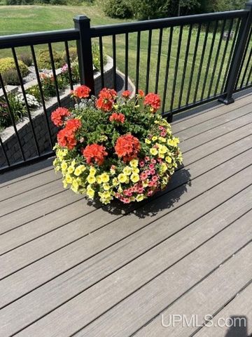 16968 S River Road, Chassell, MI 49916