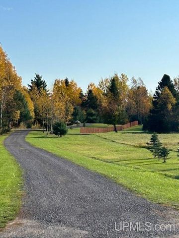 16968 S River Road, Chassell, MI 49916